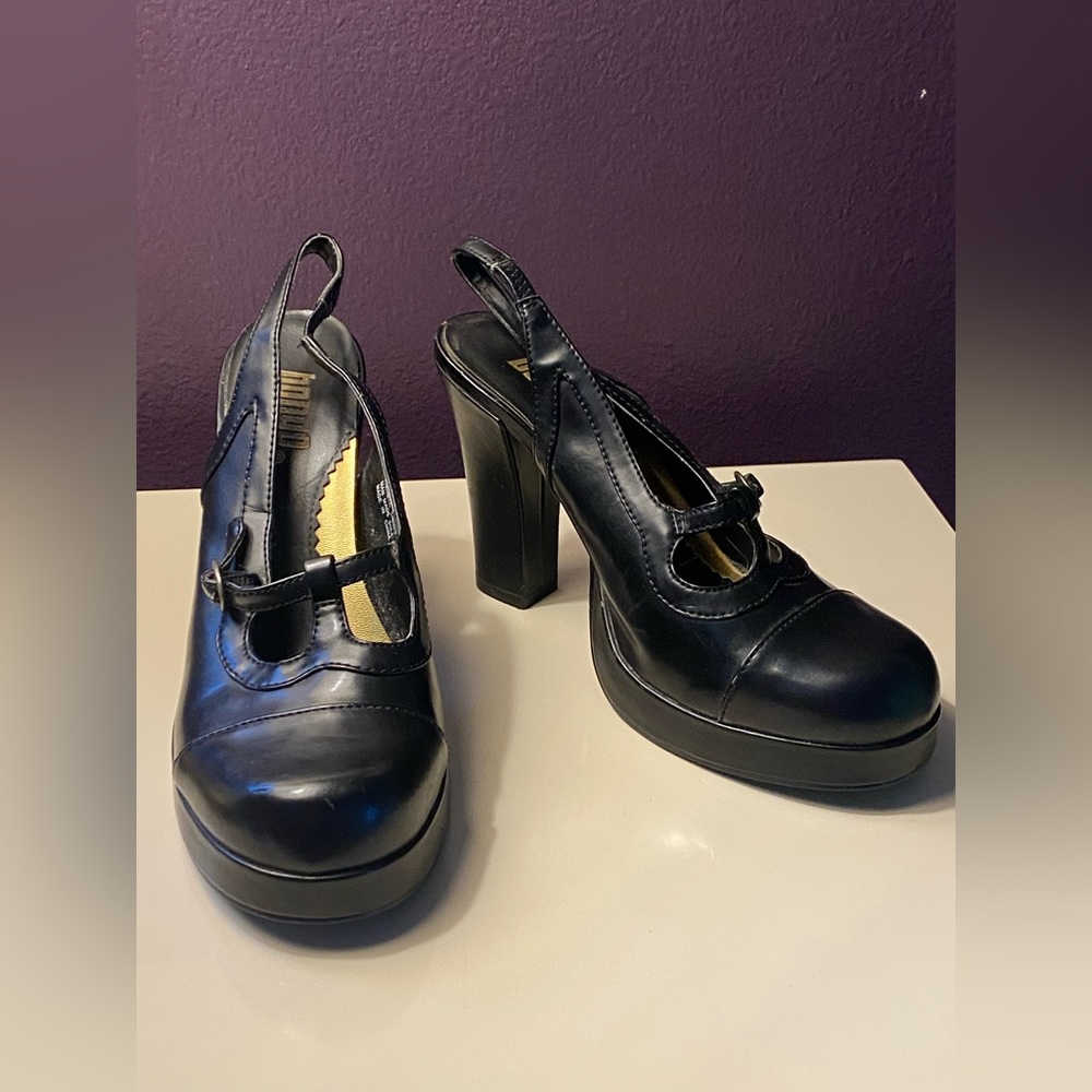 Y2k vintage bongo heels size 7